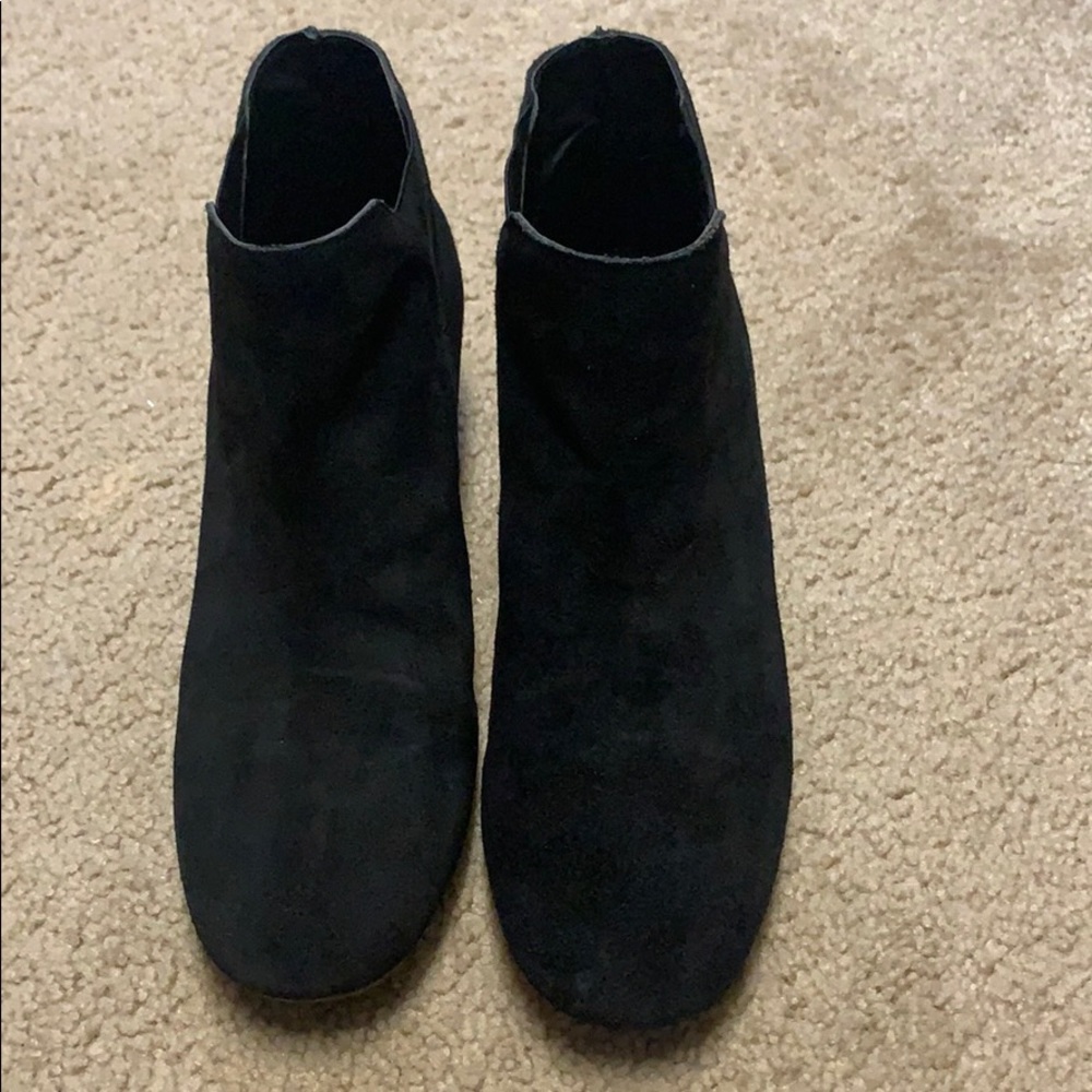 Adam Tucker bootie in black. Size 9